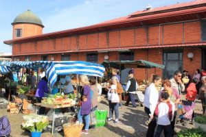 local markets in the Algarve