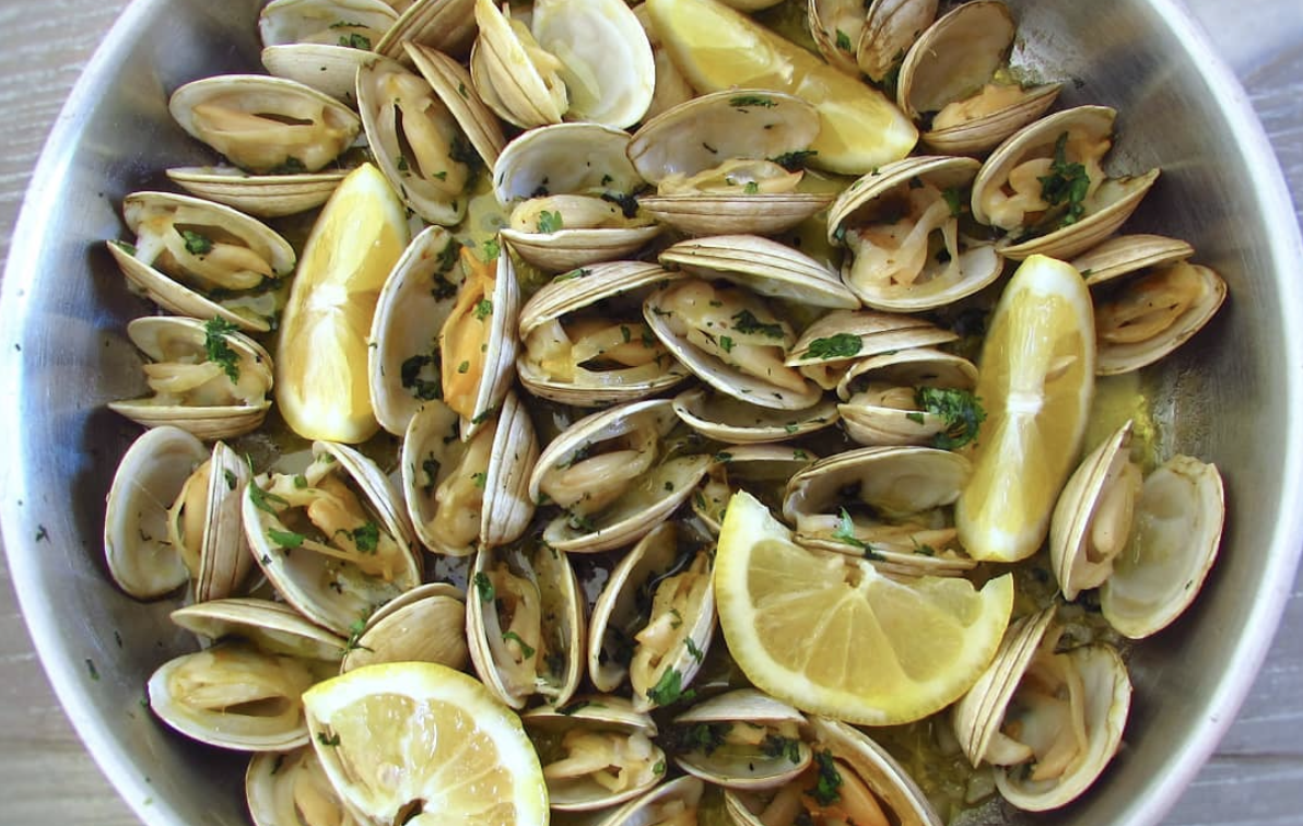 Bulhão Pato Clams - Algarve Housing